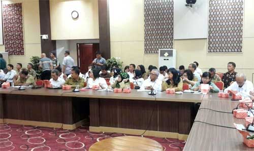 Para pimpinan OPD di Sulut bersama delegasi Perwakilan BKKBN dari 33 provinsi se-Indonesia.