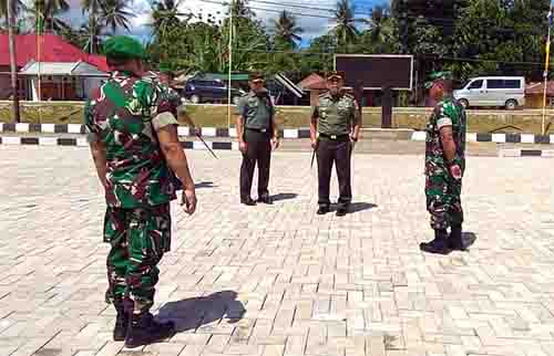 Pangdam Madsuni meninjau lapangan upacara Makorem 133/Nani Wartabone yang telah dipasang paving.