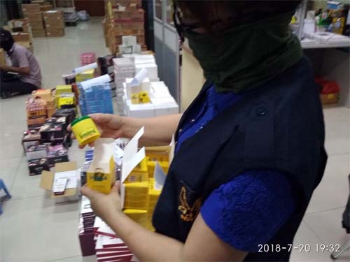 Ribuan pieces barang bukti kosmetik ilegal yang disita petugas BBPOM Manado.(Foto: ist